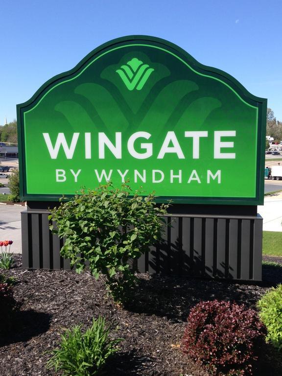 Wingate By Wyndham - York Hotel Bagian luar foto